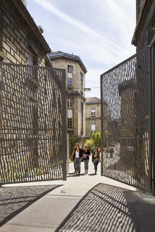Cour Leyteire Leyteire Square / by Debarre Duplantiers Associés Architecture & Paysage