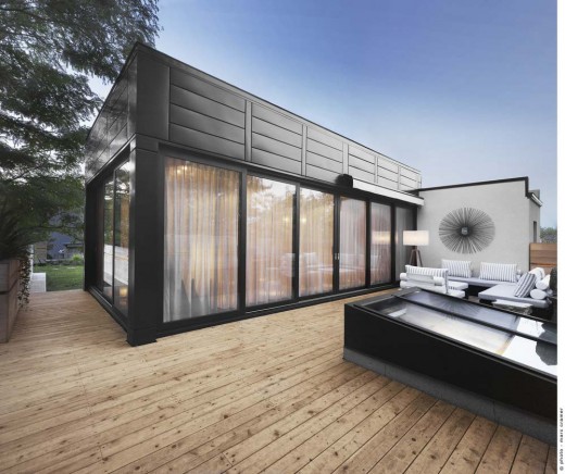 White Canvas On A Green Roof / by Martine Brisson