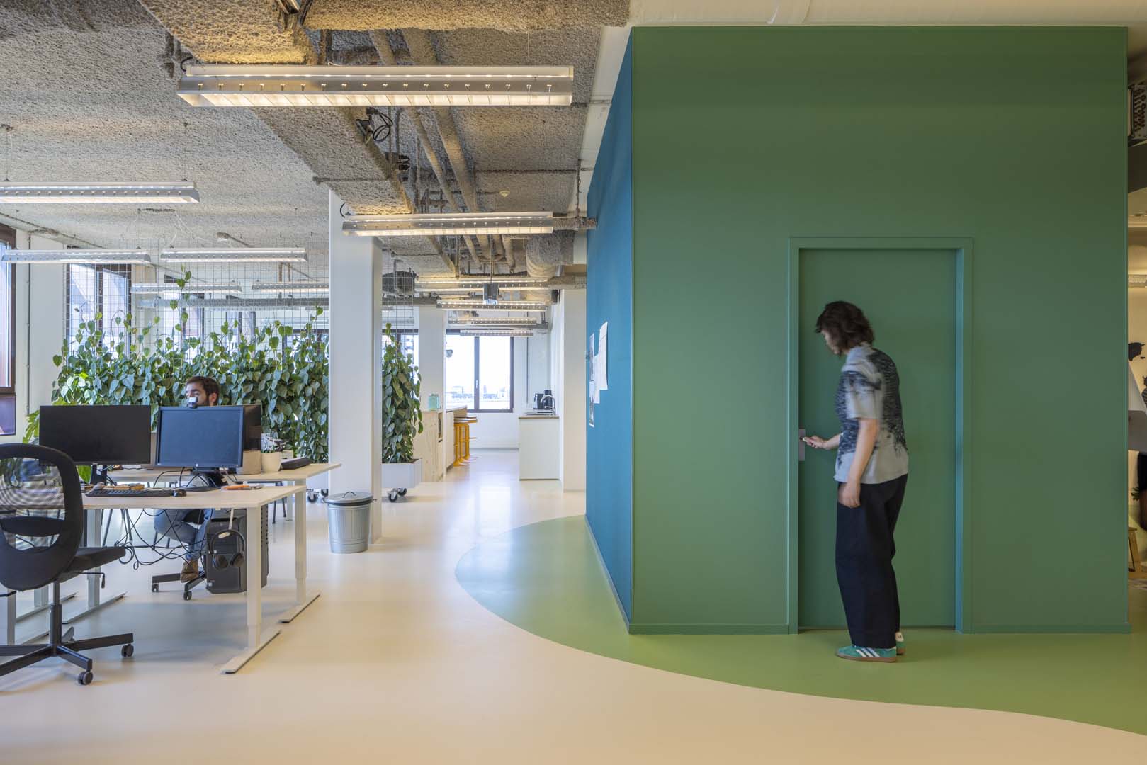 Felixx Eco-Friendly Office