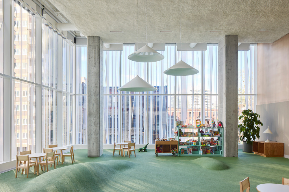 Centre Sanaaq - Library - Youth area