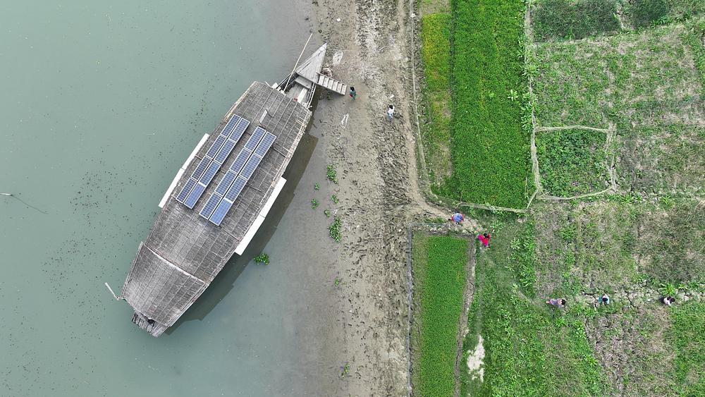 Floating Schools
