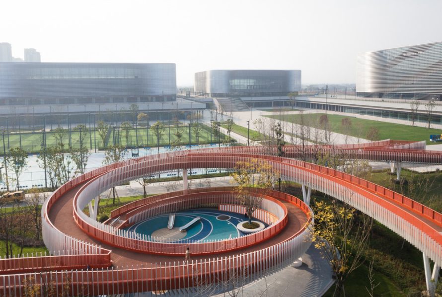 A Landscape Bridge for Public Life in Chengdu
