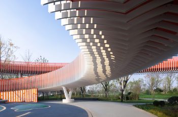 A Landscape Bridge for Public Life in Chengdu