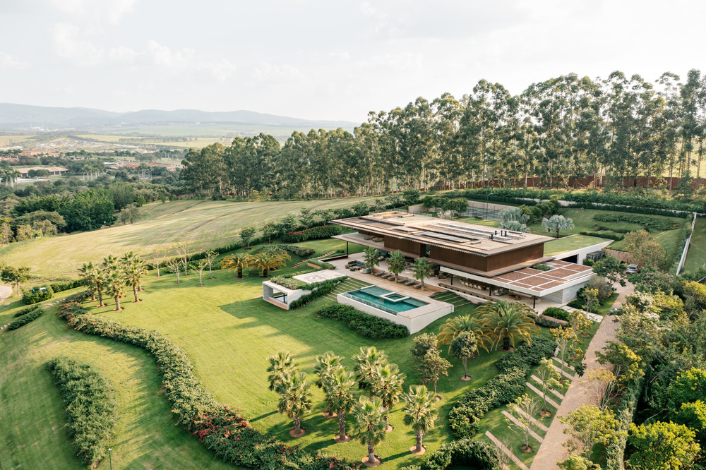 Valencia House in Porto Feliz, Brazil