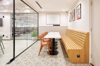 Vinove Office by Studiokon Ventures