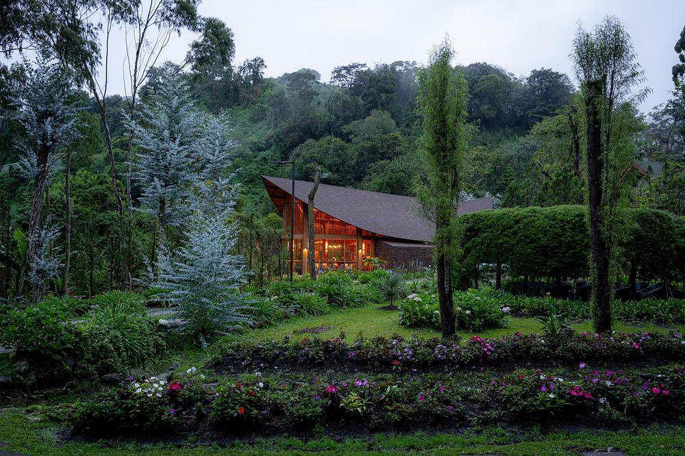 El Arca: Timber Pavilion in Panama Highlands