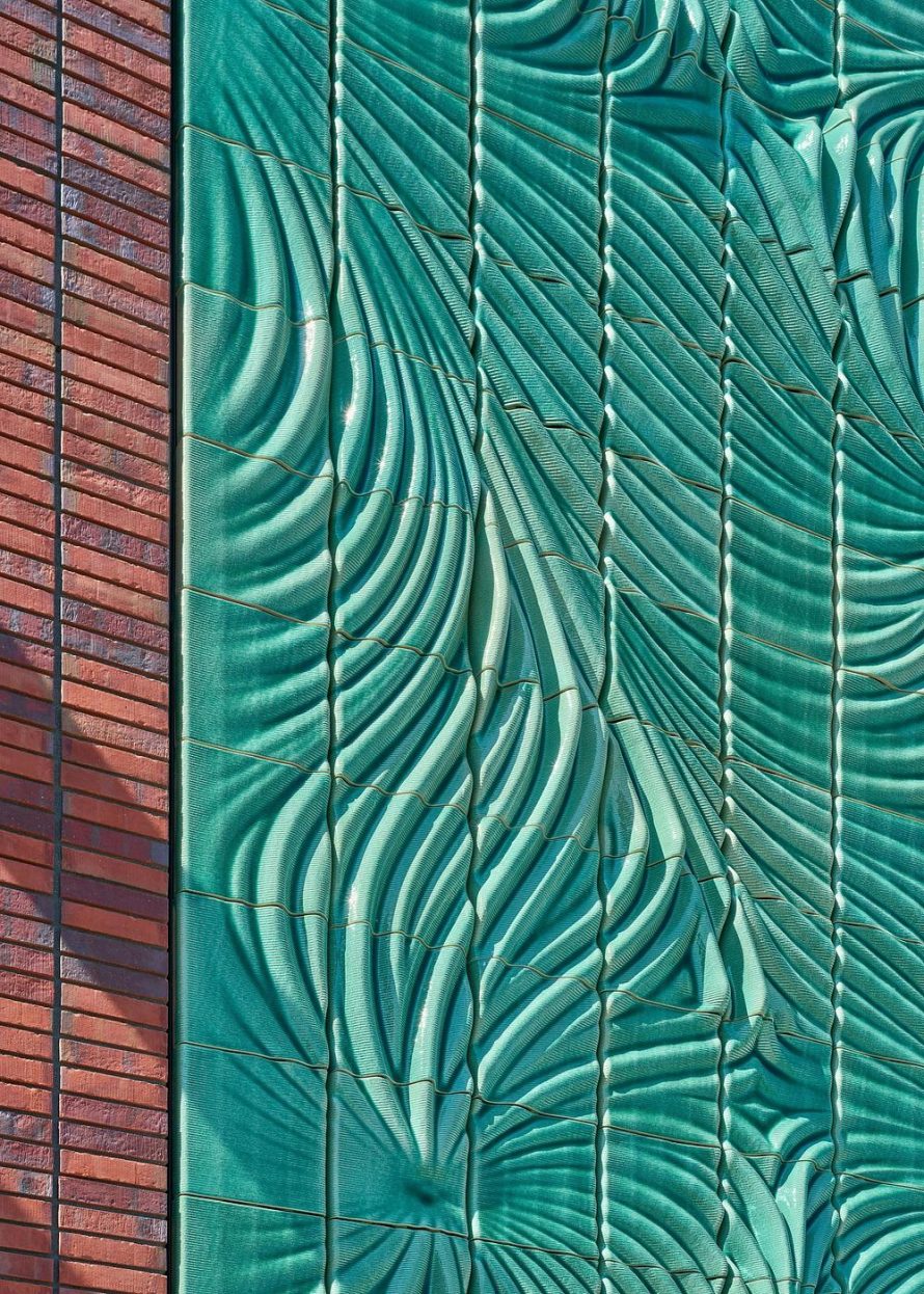 Powerwall Transforms Beverwijk Switchstation Into a 3D-Printed Ceramic Landmark