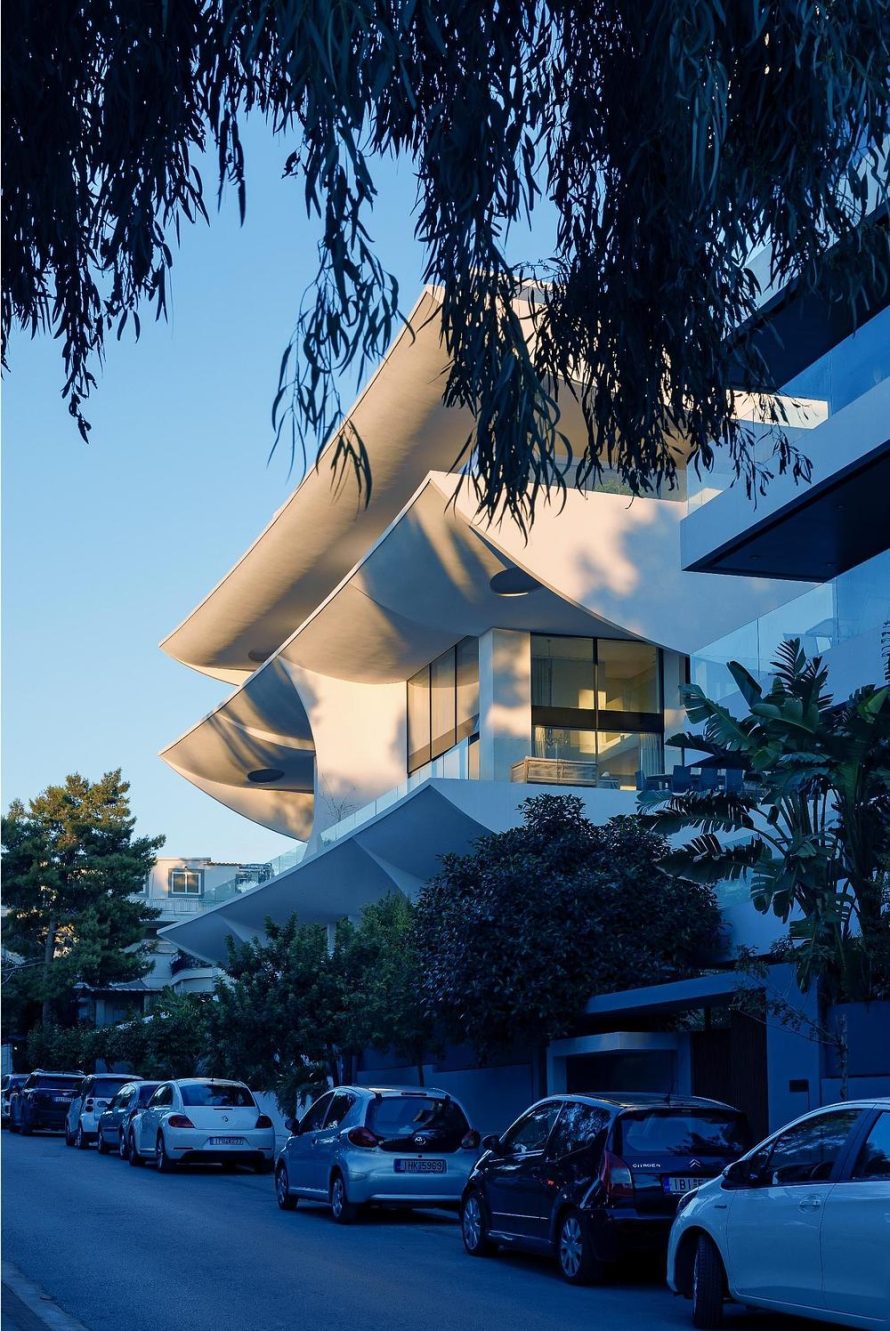 Reve en Suspens Shapes Organic Living in Voula