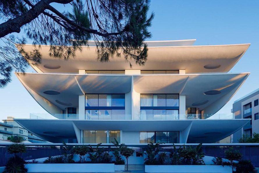 Reve en Suspens Shapes Organic Living in Voula