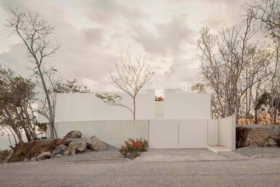Casa Malonic: HW Studio's Coastal Retreat in Mexico