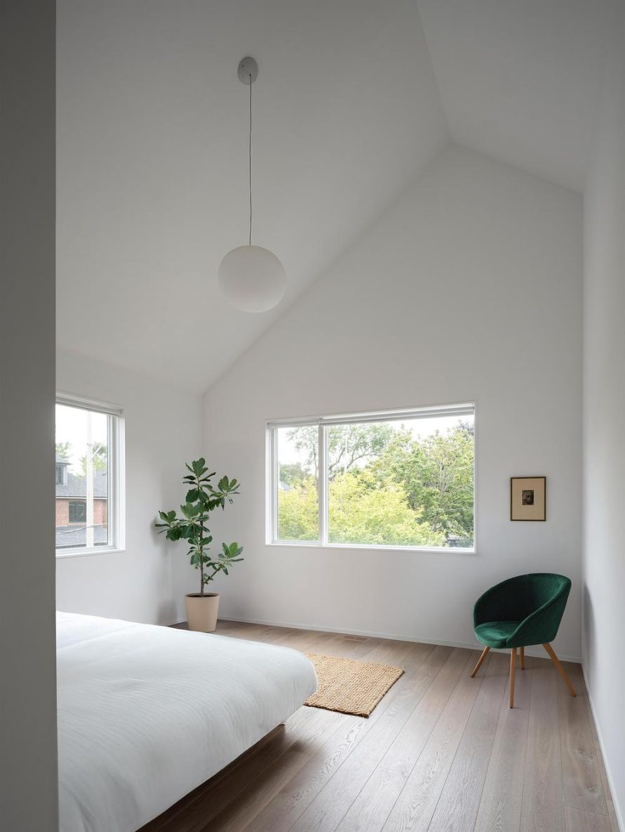 Atlas House: A Brick-Clad Toronto Home by Studio VAARO